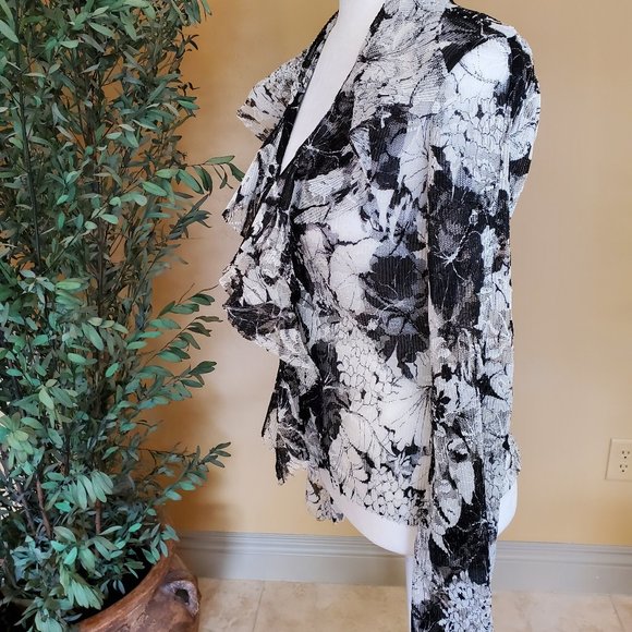 Button Down Black and White Lace Blouse - Picture 5 of 15